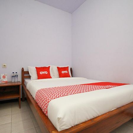 Oyo 2120 Pieter Homestay Bromo Probolinggo Bagian luar foto