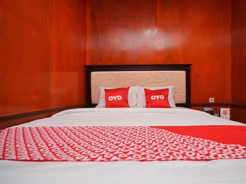 Oyo 2120 Pieter Homestay Bromo Probolinggo Bagian luar foto