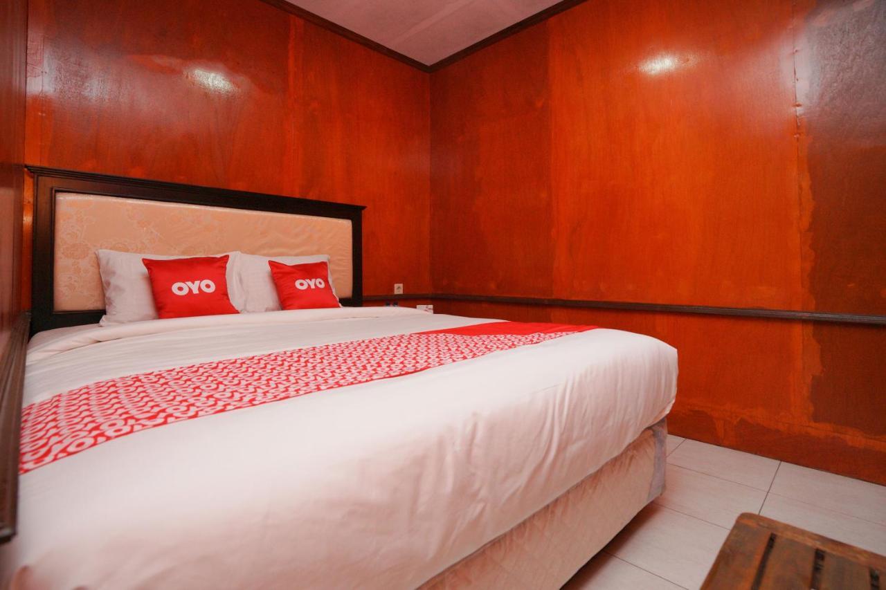 Oyo 2120 Pieter Homestay Bromo Probolinggo Bagian luar foto